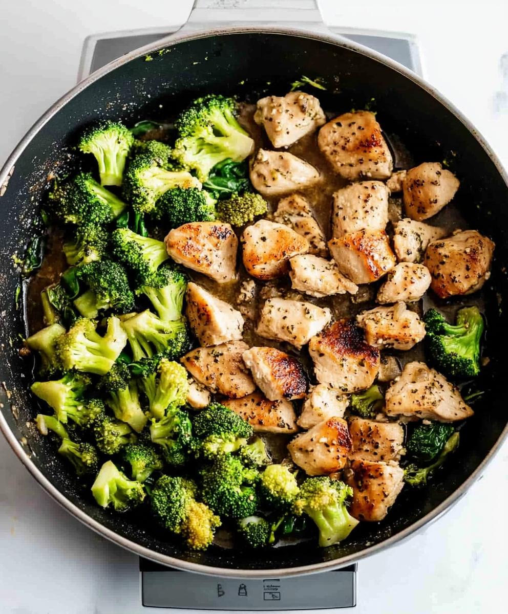 Garlic Chicken With Broccoli And Spinach Recipe