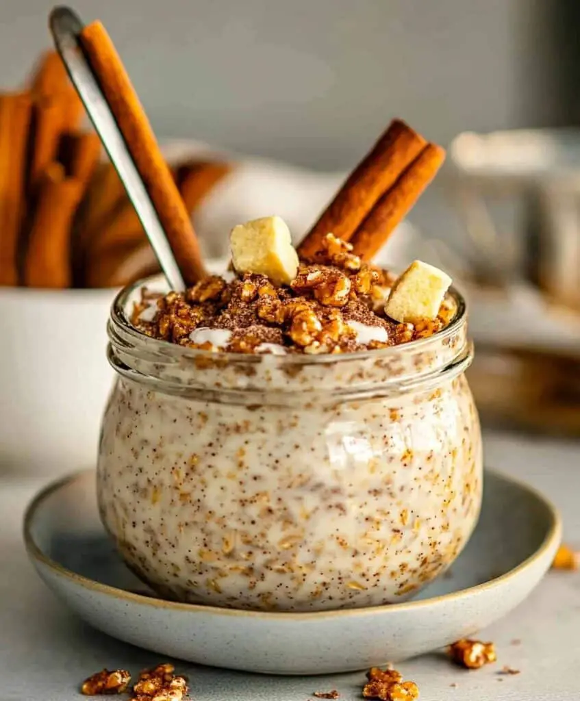 Cinnamon Roll Overnight Oats Recipe